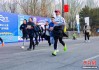 青海西宁：8000名选手参加环城跑迎新年